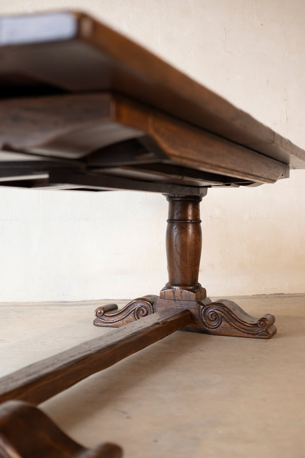 The French Trestle Table