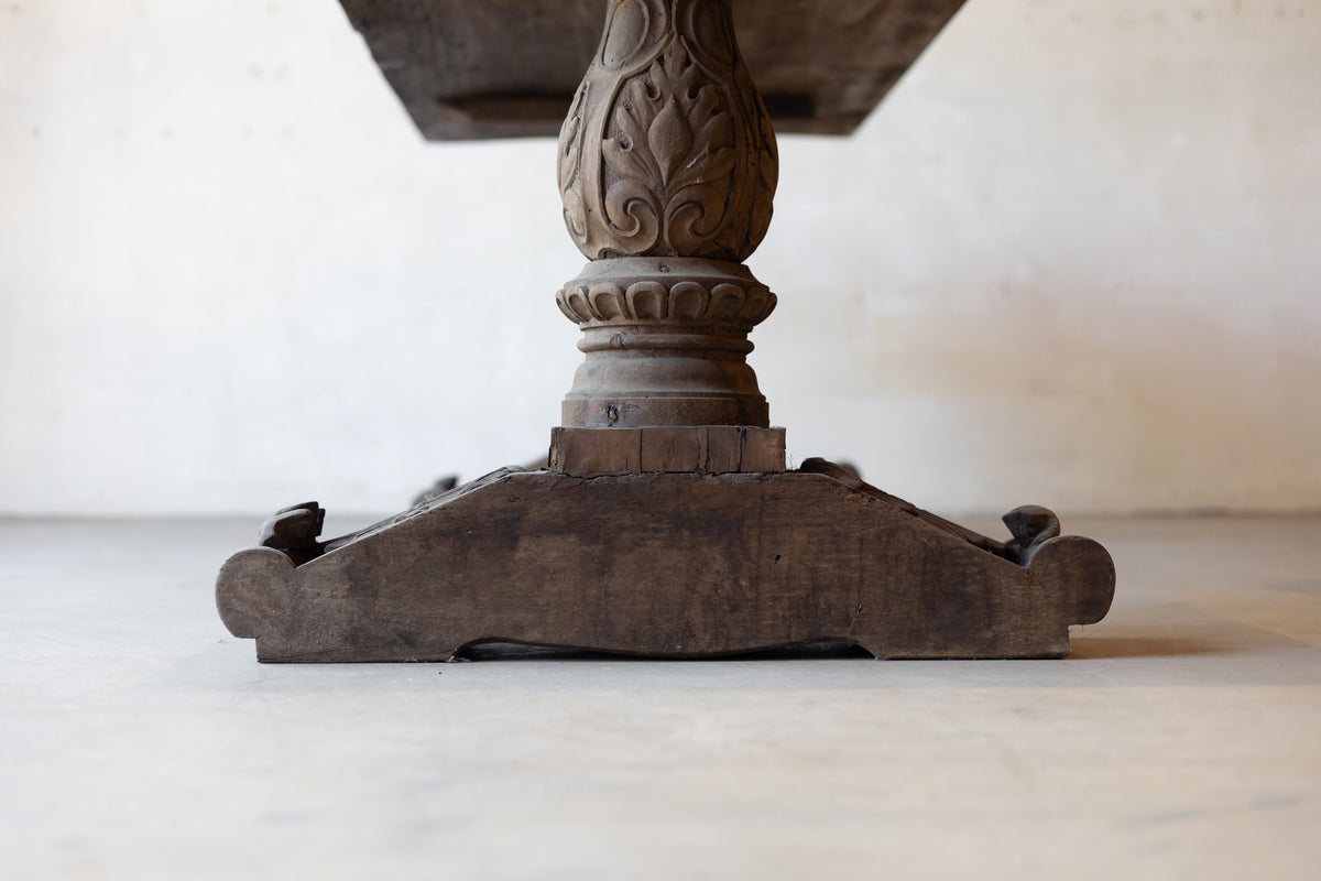 Early 19th-Century French Carved Dining Table
