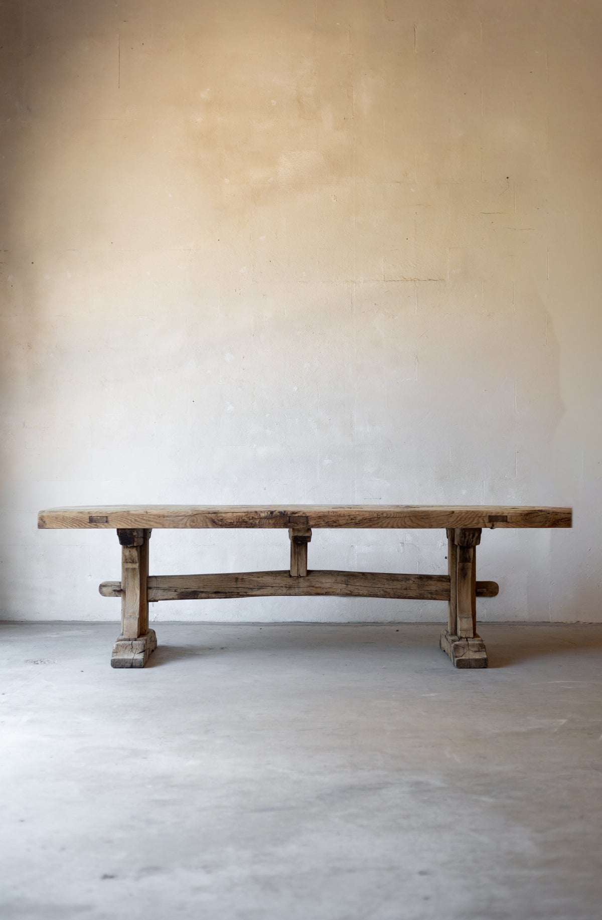 The Chêne Monastery Table