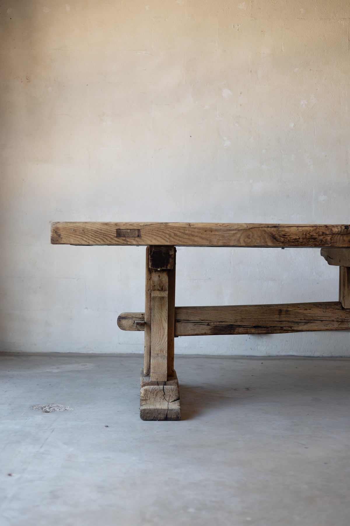 The Chêne Monastery Table