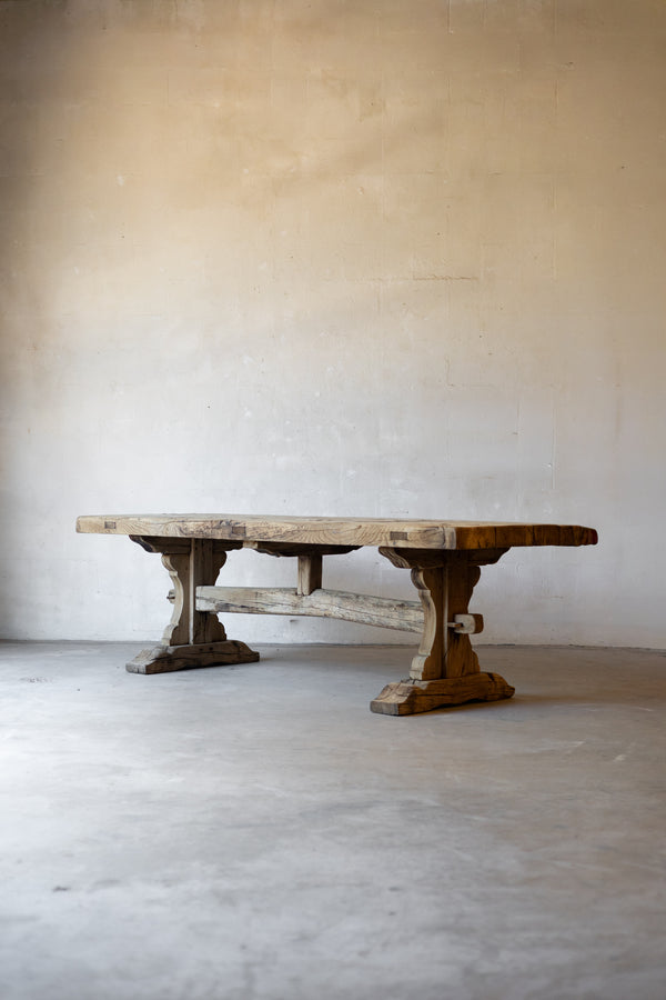 The Chêne Monastery Table