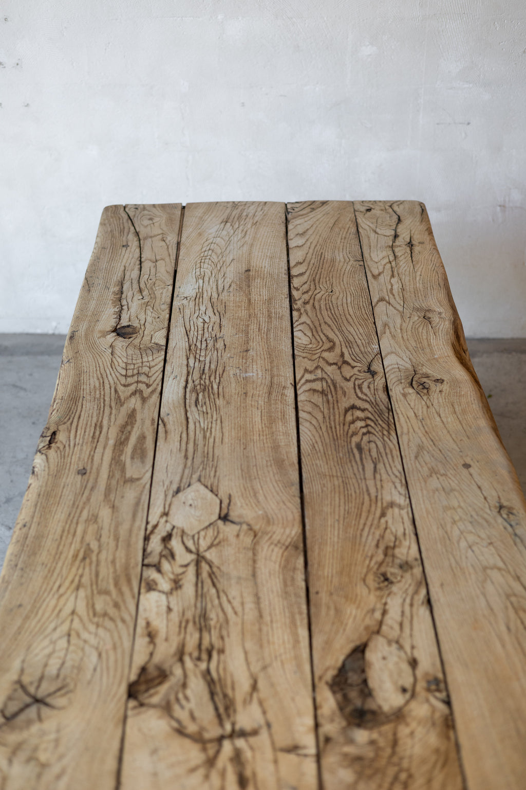 The Chêne Monastery Table