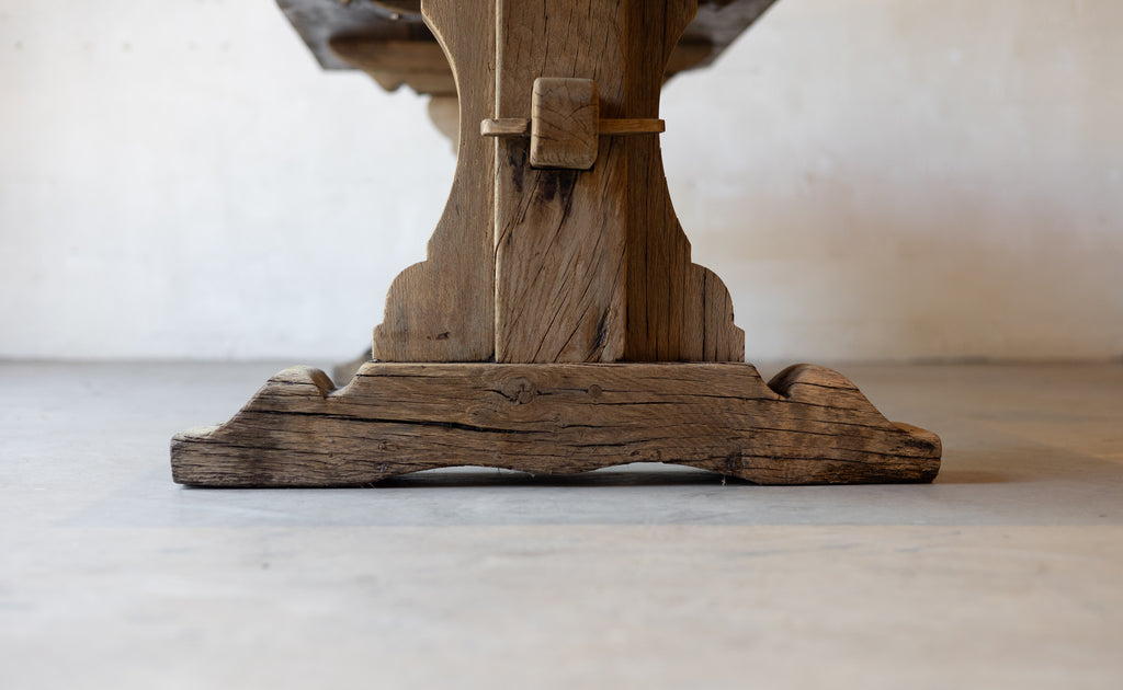 The Chêne Monastery Table