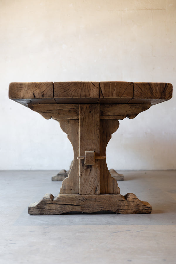 The Chêne Monastery Table
