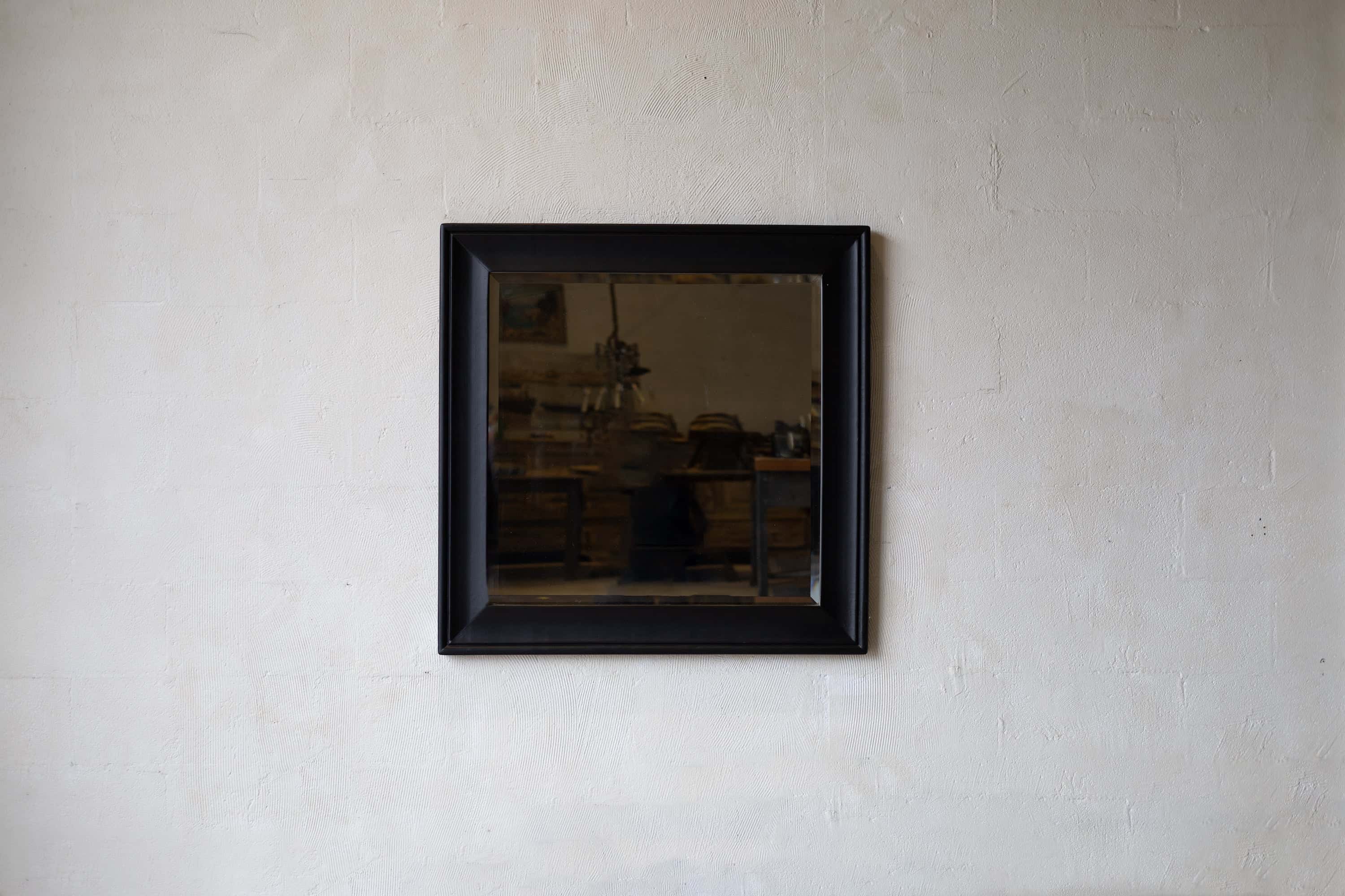 The Neighbour Aspect Mirror Secondary image